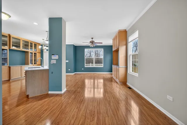 $450,000 | 334 Buckingham Court, Lombard, IL 60148