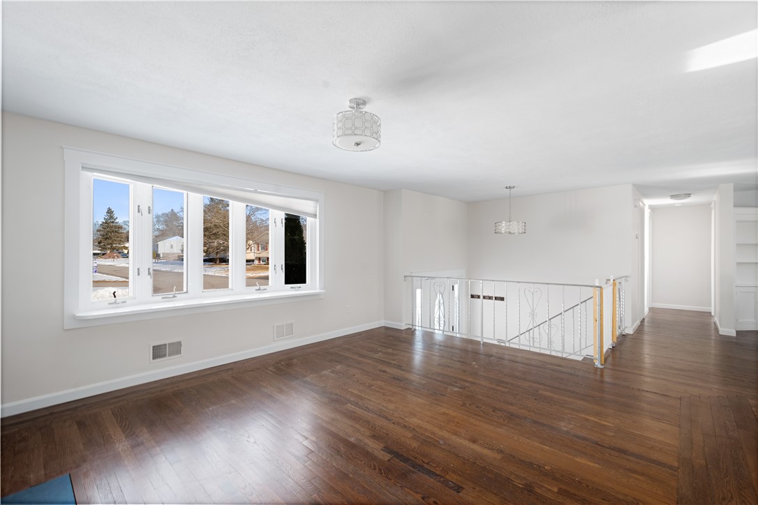 188 Brookwood Road Warwick, RI 02889 - Photo 8 of 35 Gallery Image 8