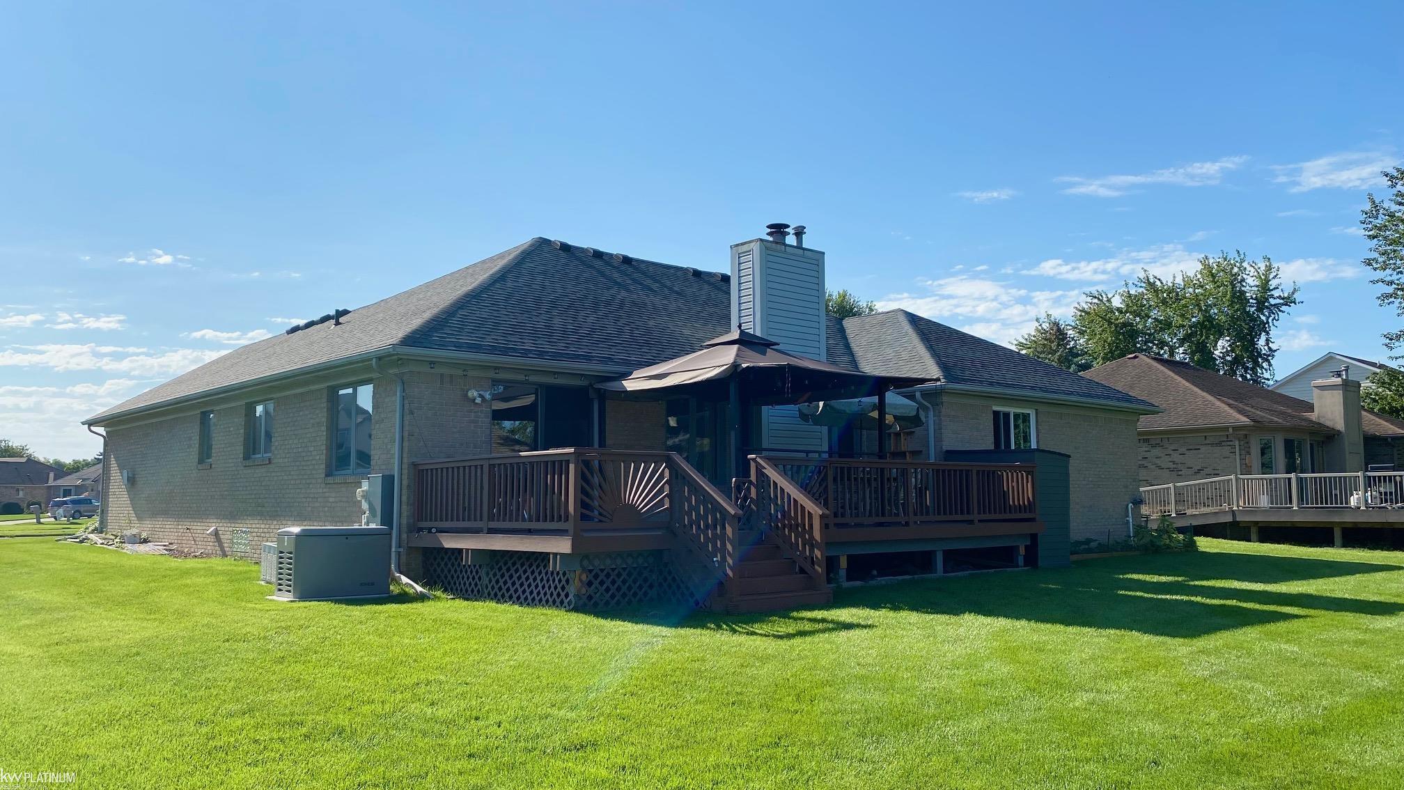 51827 Lillian Road New Baltimore, MI 48047 - Photo 6 of 46 50121085-5.JPG