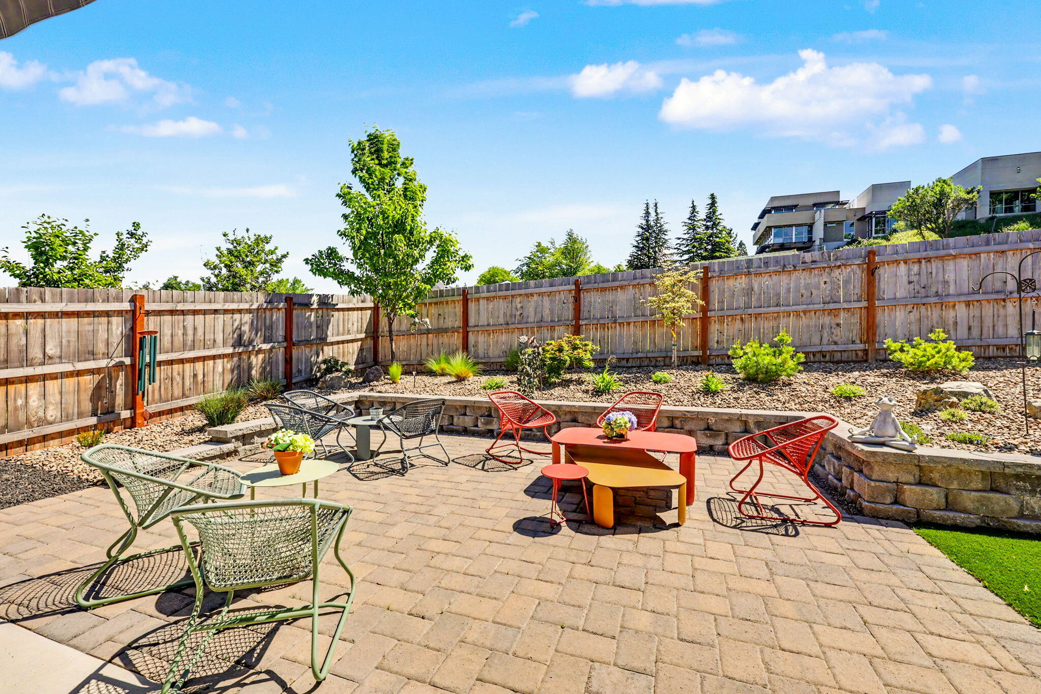 396 Randy Street Ashland, OR 97520 - Photo 8 of 48 Back Patio
