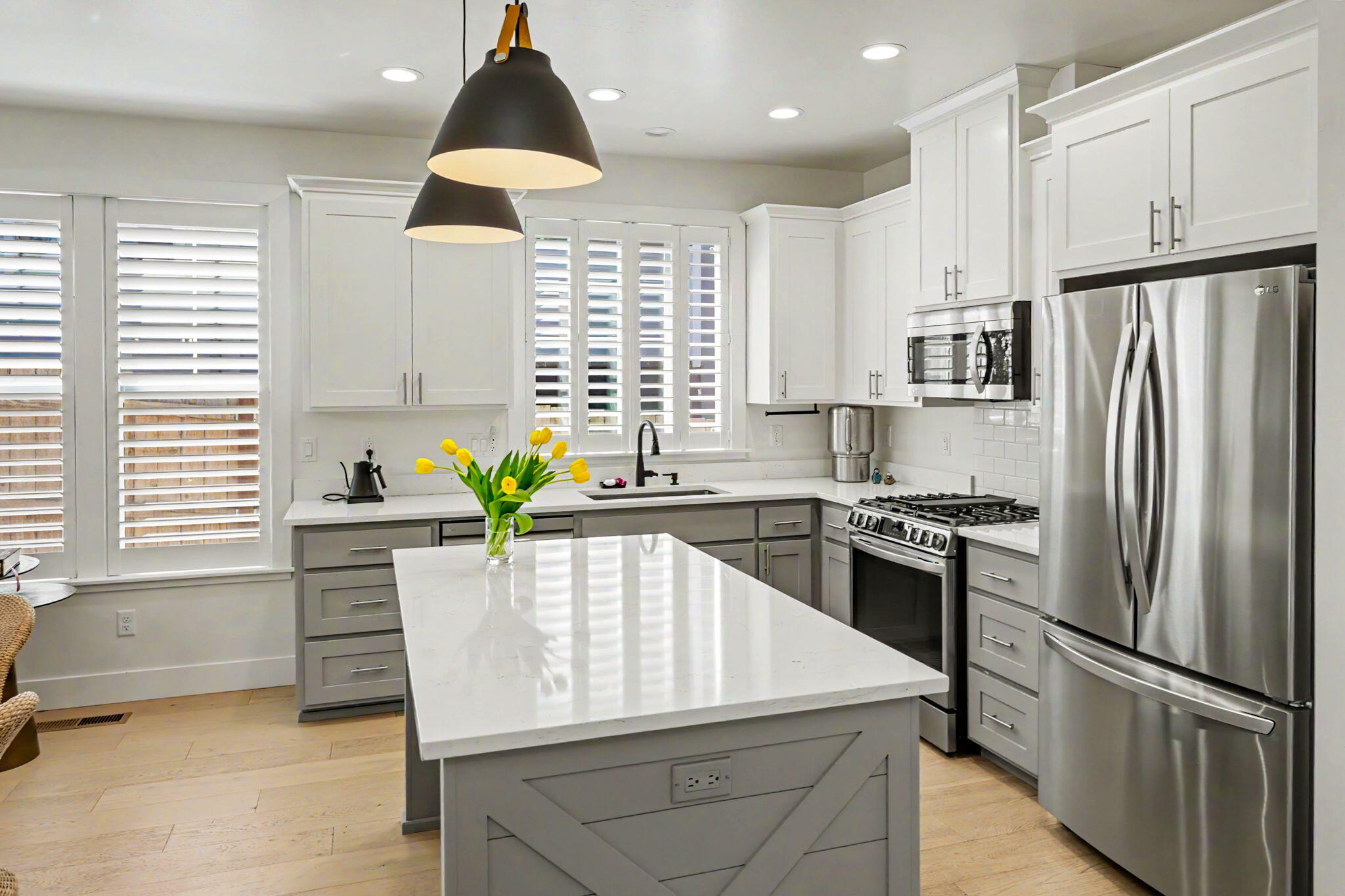 396 Randy Street Ashland, OR 97520 - Photo 15 of 48 Kitchen