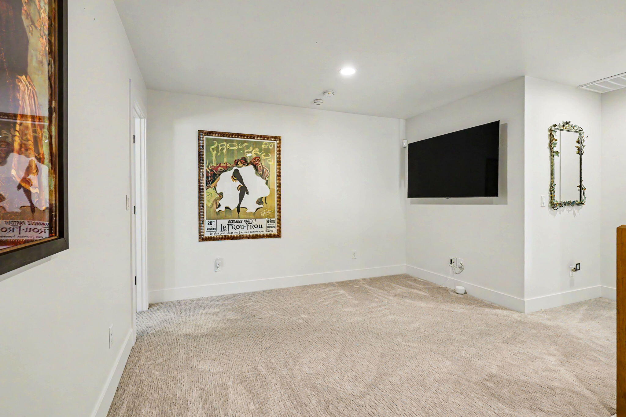 396 Randy Street Ashland, OR 97520 - Photo 30 of 48 Bonus Space/Landing