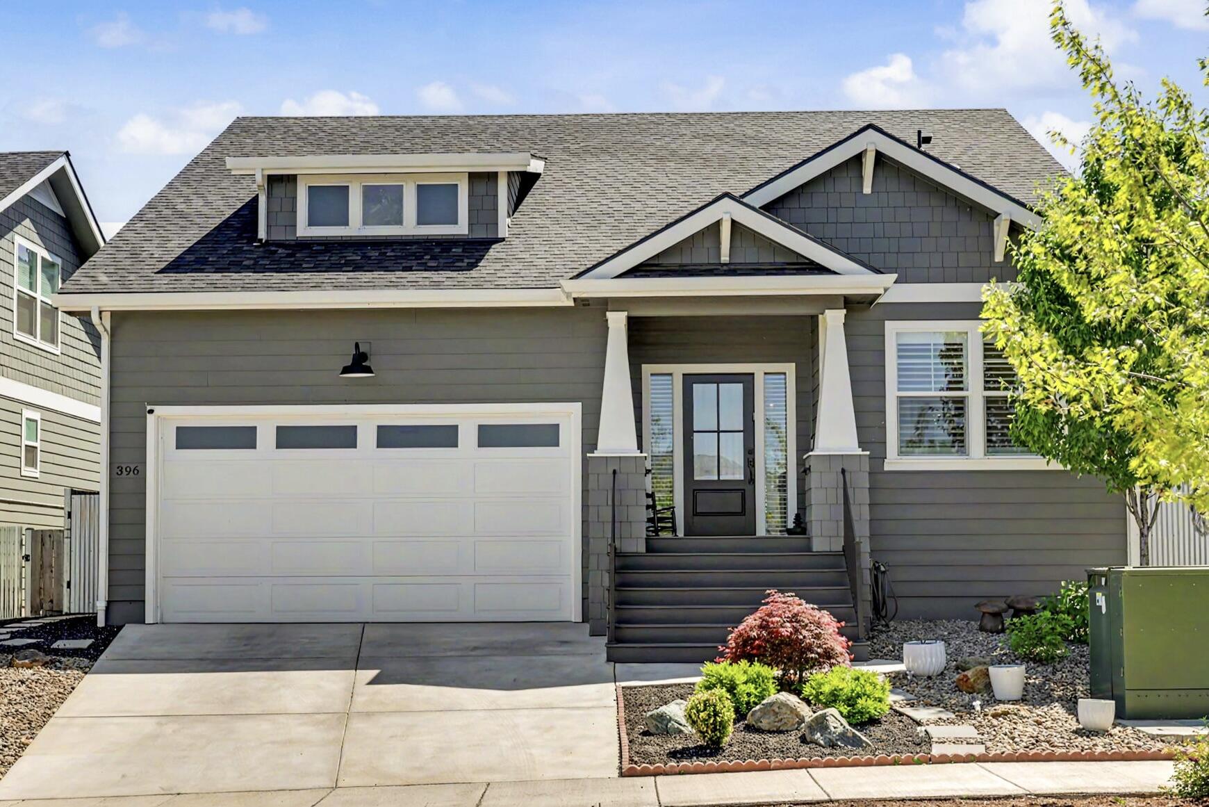 396 Randy Street Ashland, OR 97520 - Photo 42 of 48 Front Day