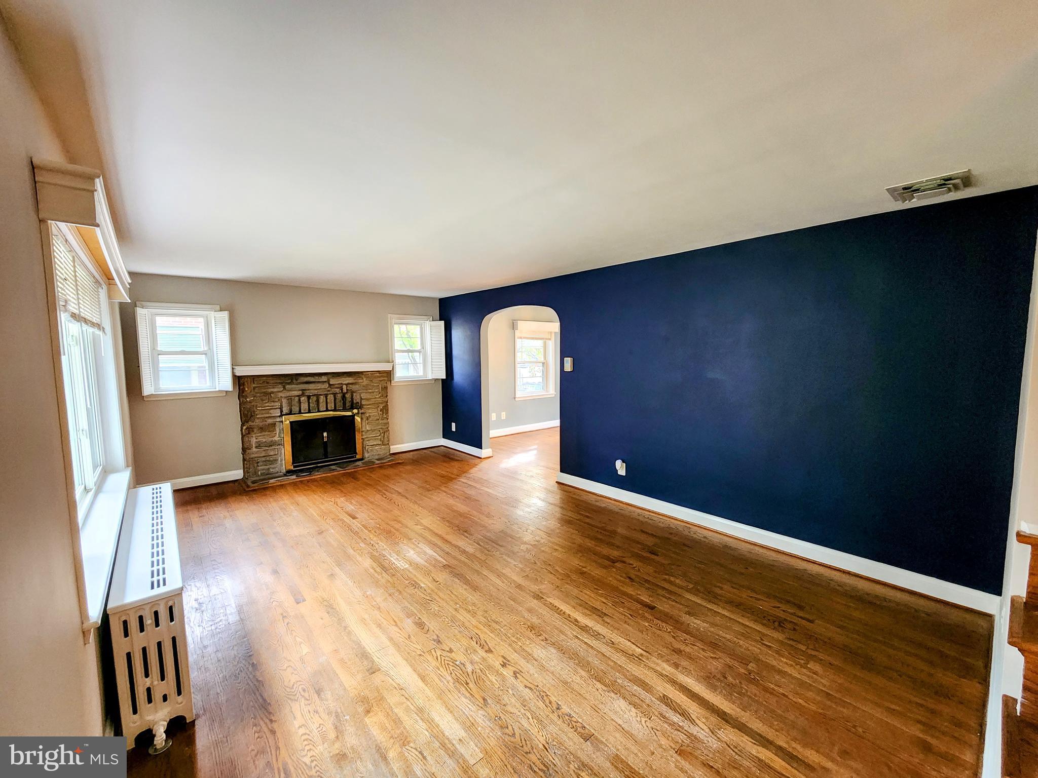 3114 Dunglow Road Dundalk, MD 21222 - Photo 8 of 40 Living room 4