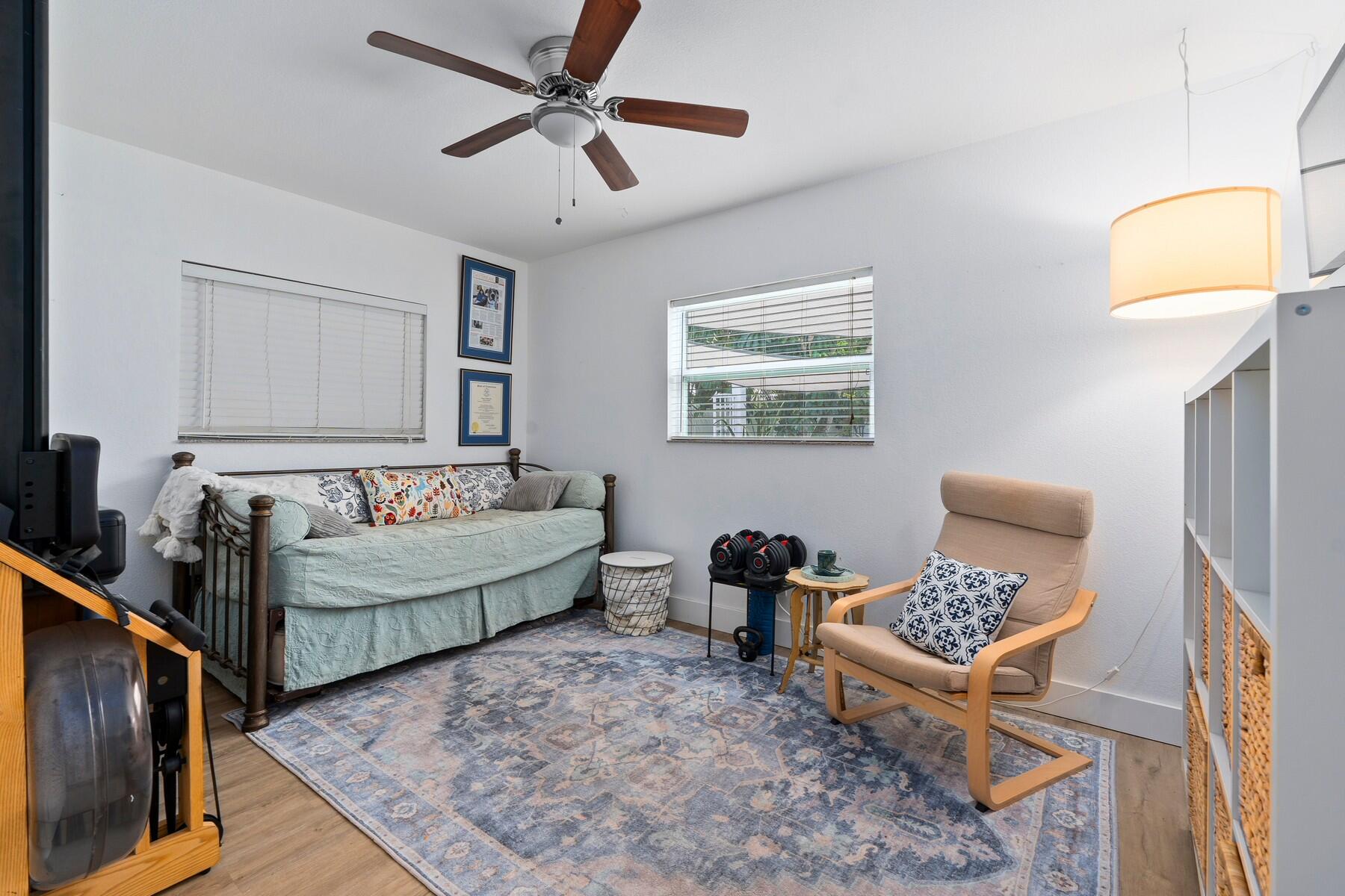 609 South 9th Street Fort Pierce, FL 34950 - Photo 17 of 39 a living room with furniture and a rug