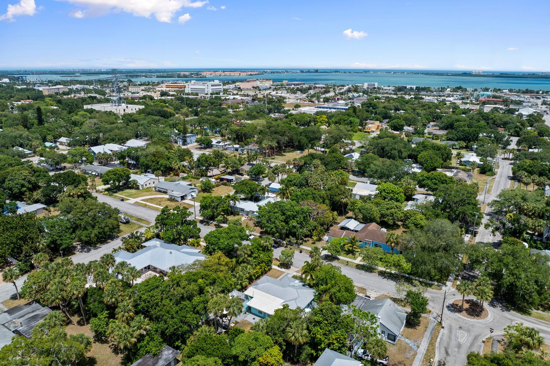 609 South 9th Street Fort Pierce, FL 34950 - Photo 33 of 39 an aerial view of a city with lots of residential buildings