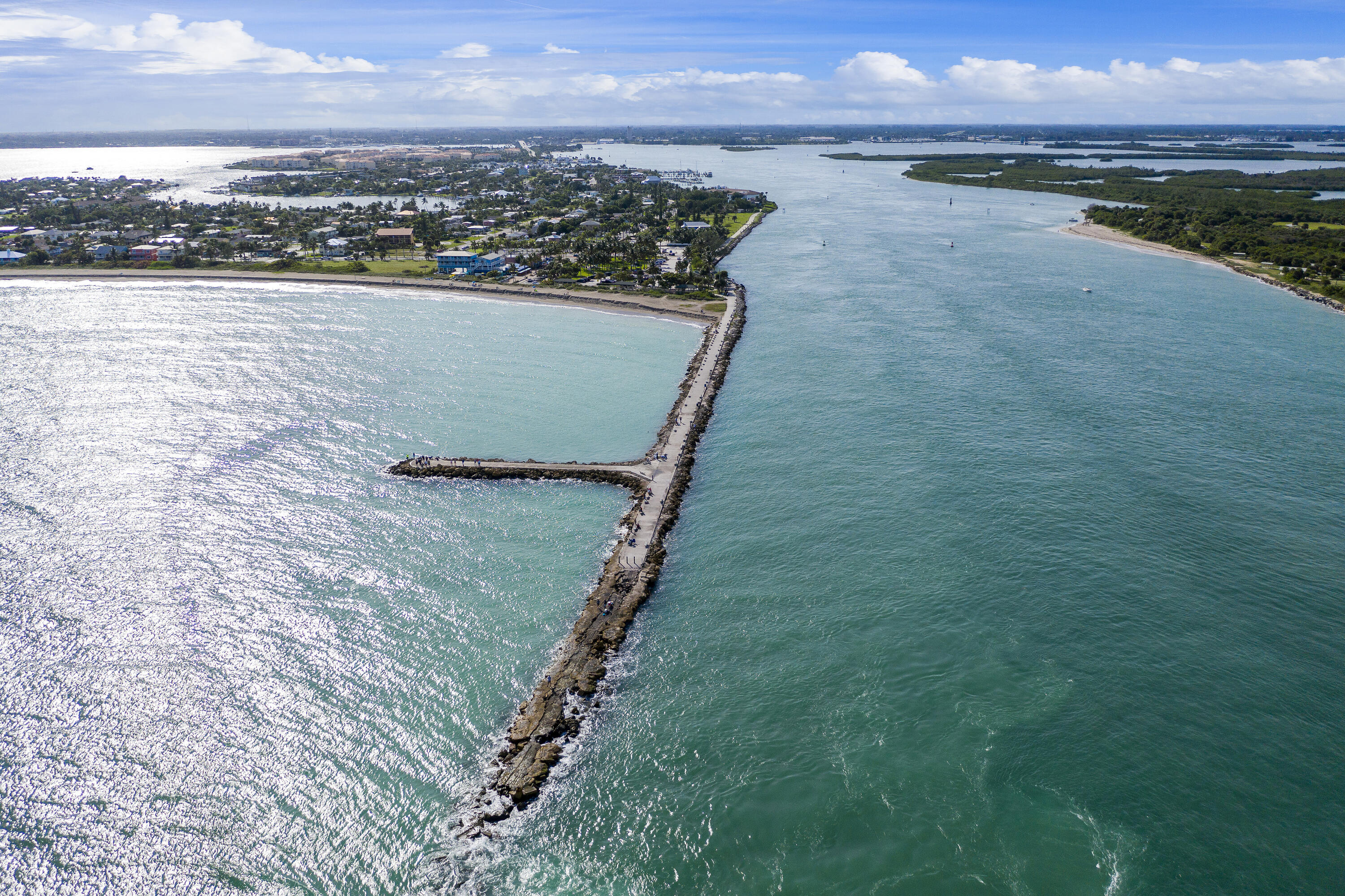 609 South 9th Street Fort Pierce, FL 34950 - Photo 34 of 39 a view of a lake with a big yard