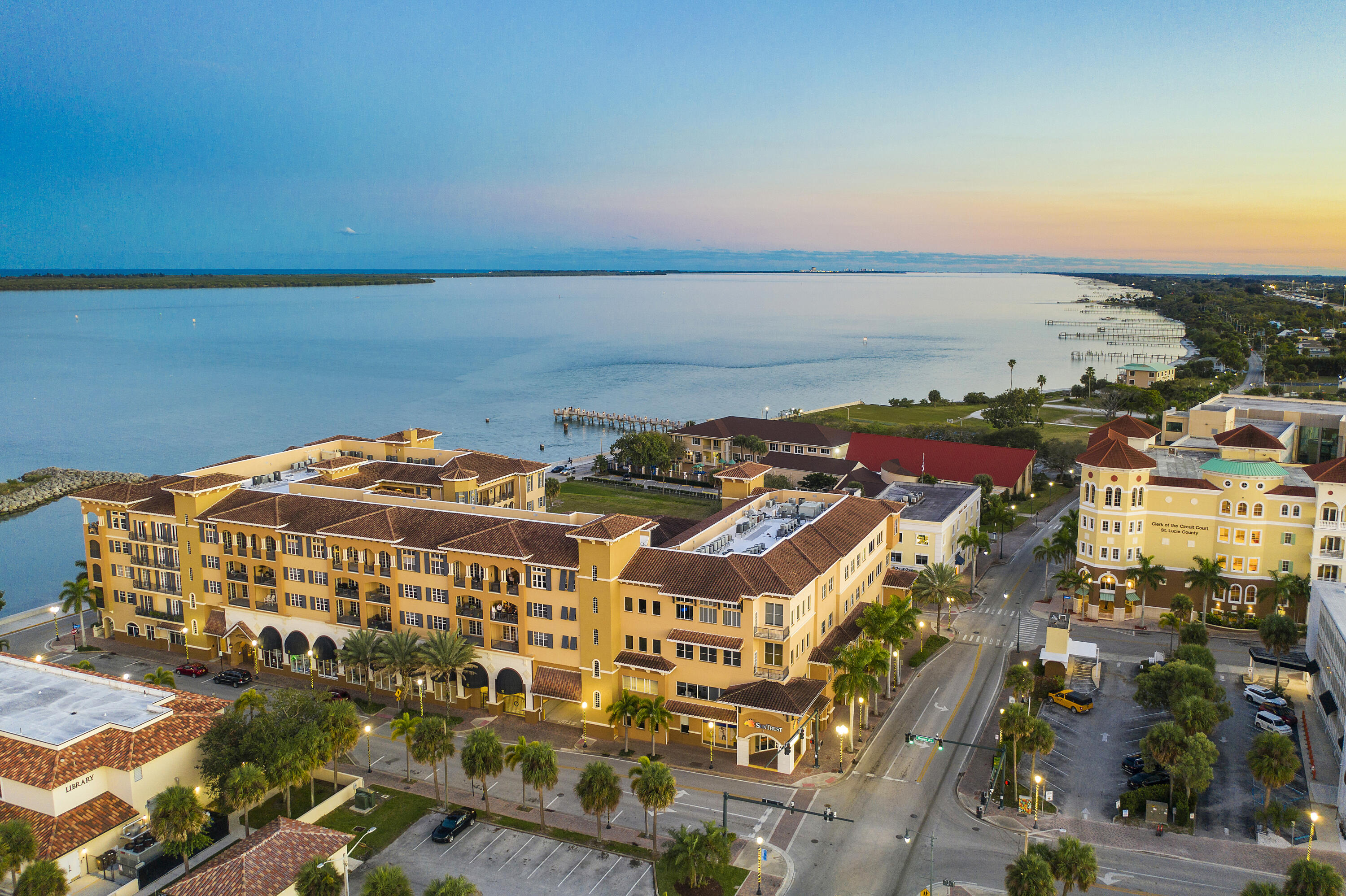 609 South 9th Street Fort Pierce, FL 34950 - Photo 37 of 39 a view of a city with an ocean view