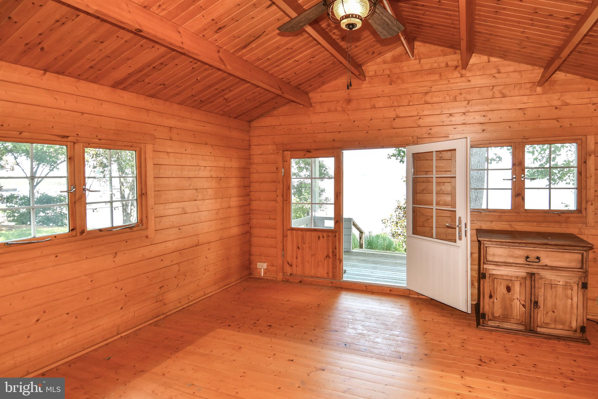 7808 Southdown Road Alexandria, VA 22308 - Photo 8 of 99 Perfect for outdoor office/boathouse