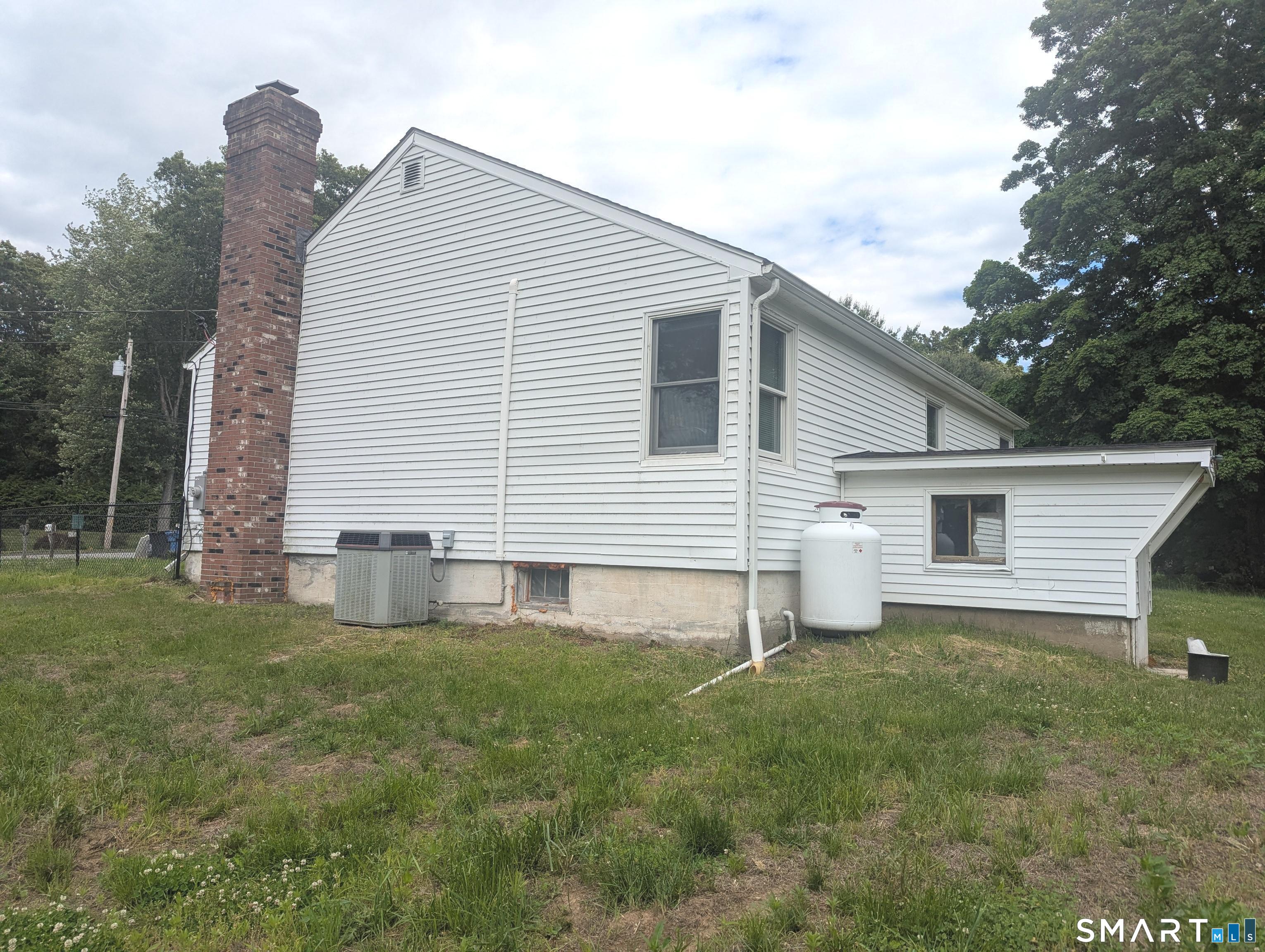 90 Wawecus Hill Road Norwich, CT 06360 - Photo 22 of 24