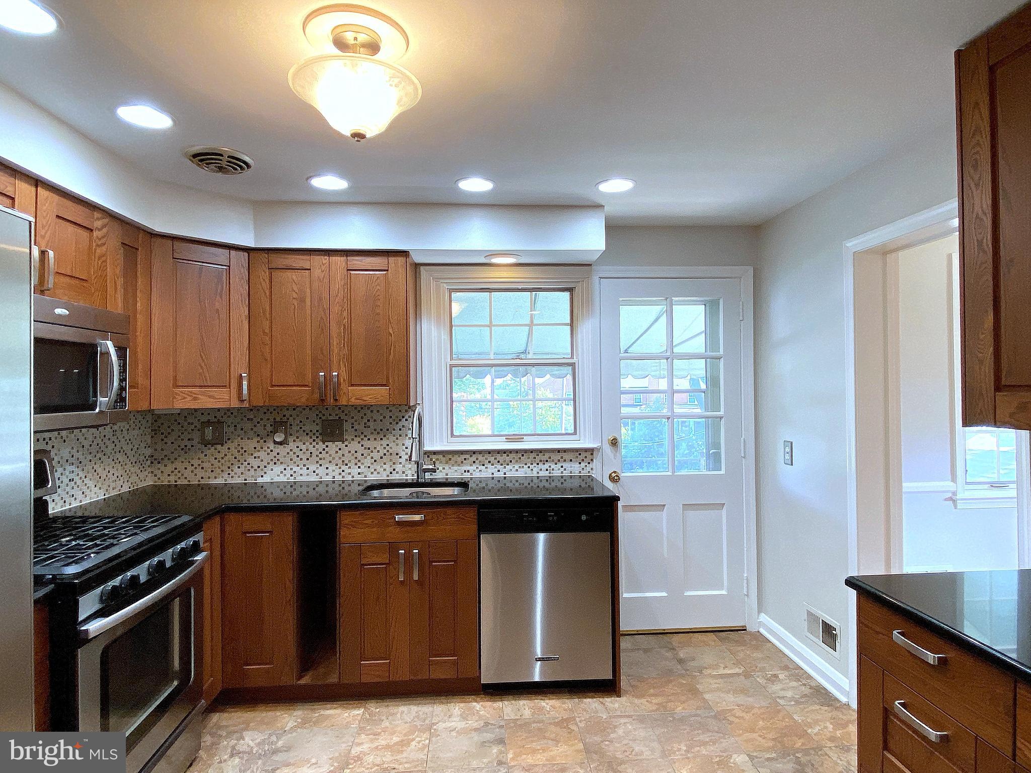 1563 Dellsway Road Towson, MD 21286 - Photo 8 of 36