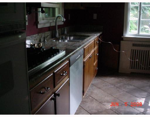 115 Fairley Road Pittsburgh, PA 15237 - Photo 4 of 8 Kitchen.