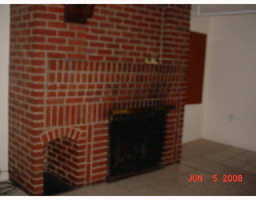 115 Fairley Road Pittsburgh, PA 15237 - Photo 6 of 8 Den/Family/Great Room.