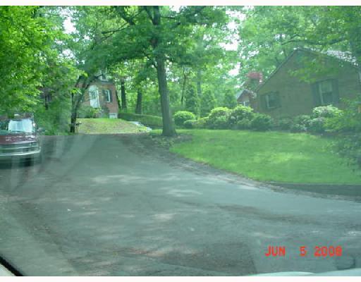 115 Fairley Road Pittsburgh, PA 15237 - Photo 8 of 8 Exterior Front. street view from driveway