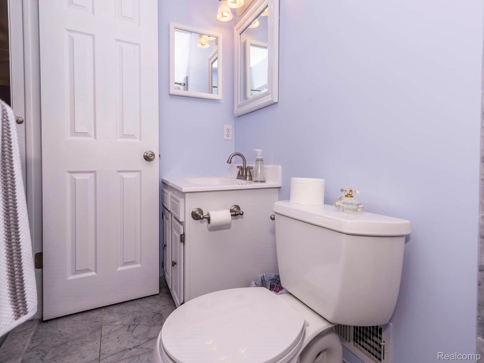 1773 Walnut Ridge Circle Canton, MI 48187 - Photo 27 of 61 Master Bathroom
