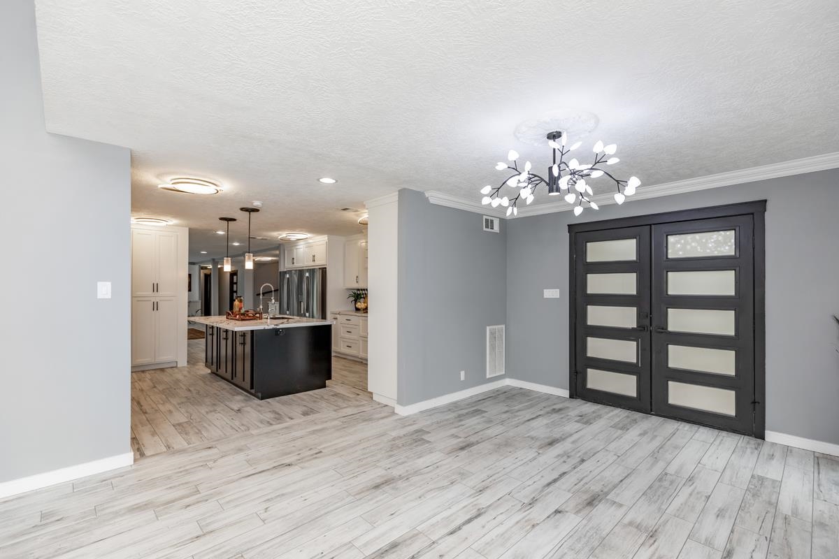 1380 Thomas Road Beaumont, TX 77706 - Photo 10 of 35
