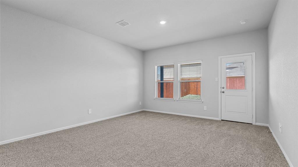 120 Mojave Road Boyd, TX 76023 - Photo 9 of 40 an empty room with windows