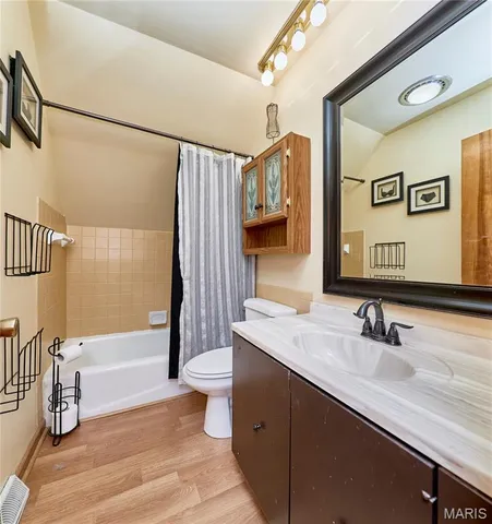 $289,000 | 137 Arlington Drive, Granite City, IL 62040