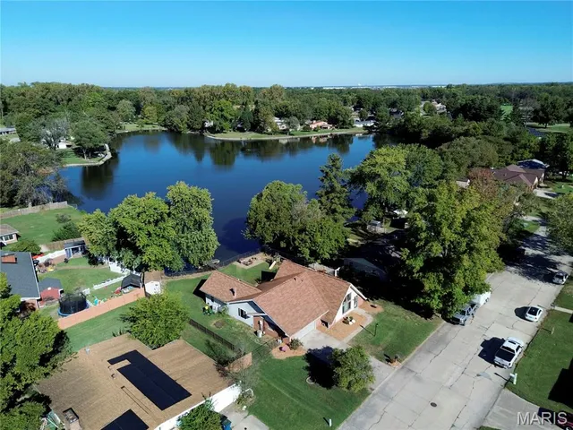 $289,000 | 137 Arlington Drive, Granite City, IL 62040