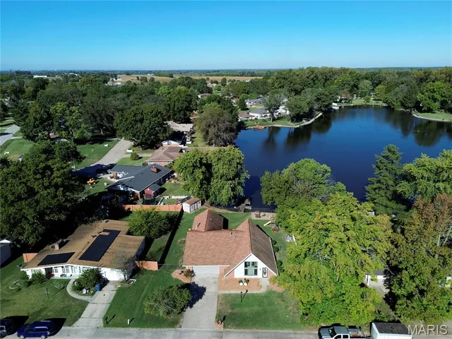 $289,000 | 137 Arlington Drive, Granite City, IL 62040