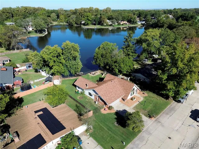 $289,000 | 137 Arlington Drive, Granite City, IL 62040