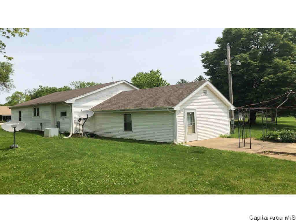 24268 Kinderhook Road Rushville, IL 62681 - Photo 2 of 35