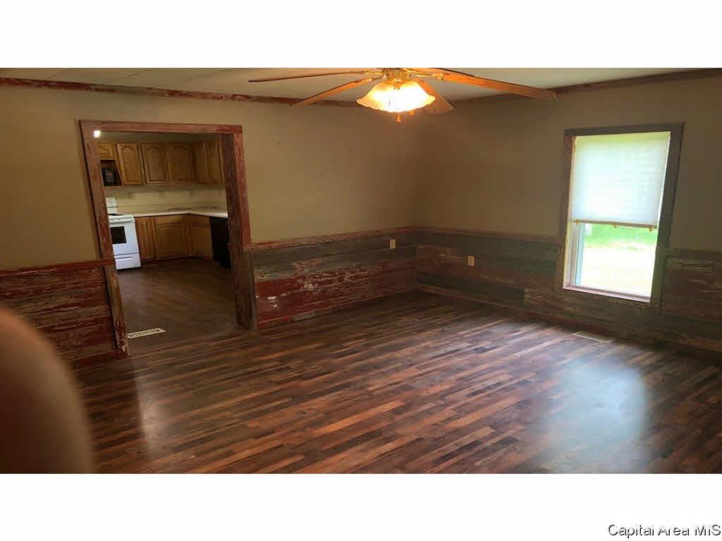24268 Kinderhook Road Rushville, IL 62681 - Photo 5 of 35