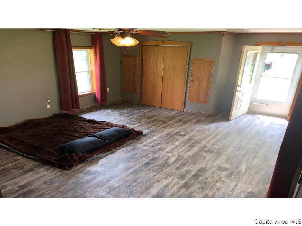 24268 Kinderhook Road Rushville, IL 62681 - Photo 10 of 35