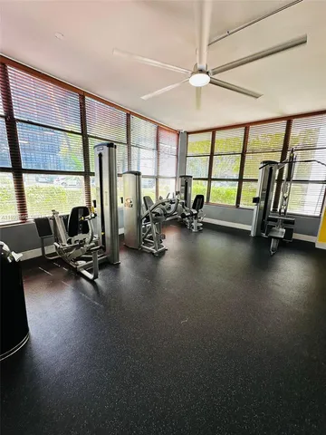 $1,790 | 800 Parkview Drive, Unit 124, Hallandale Beach, FL 33009