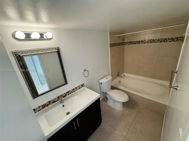 $1,790 | 800 Parkview Drive, Unit 124, Hallandale Beach, FL 33009
