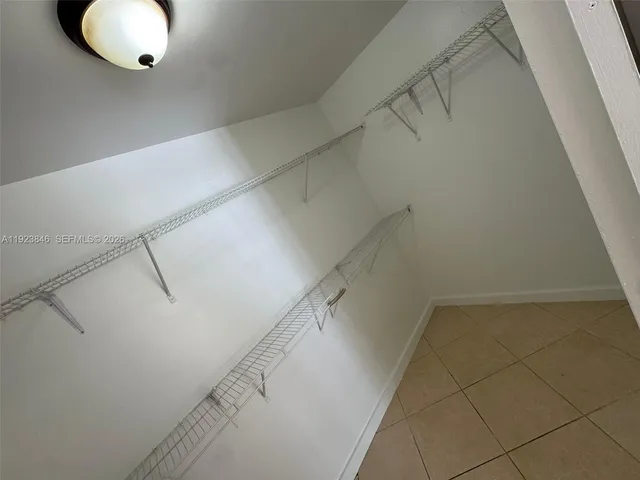 $1,790 | 800 Parkview Drive, Unit 124, Hallandale Beach, FL 33009