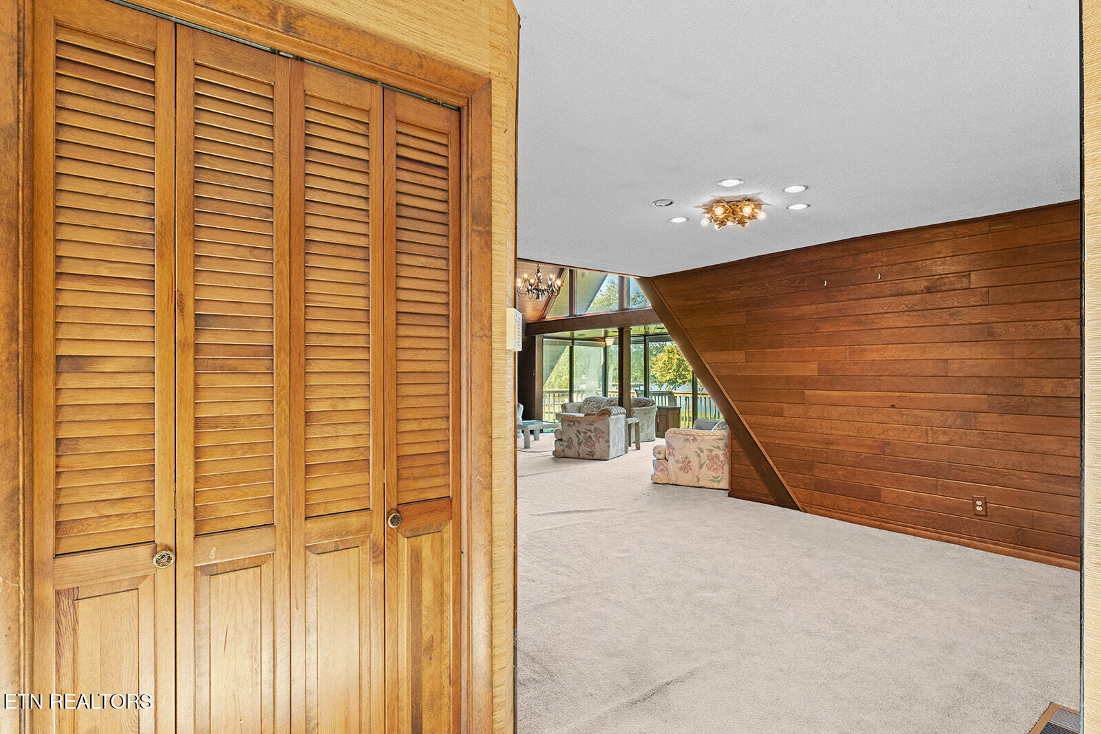 4827 Riversedge Road Louisville, TN 37777 - Photo 11 of 60 Entry