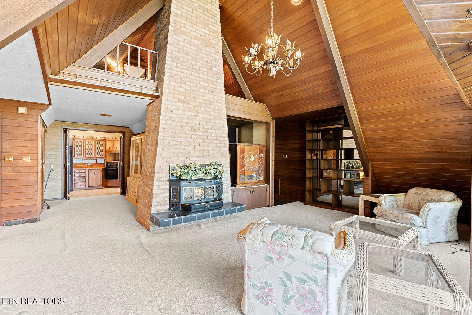 4827 Riversedge Road Louisville, TN 37777 - Photo 23 of 60 Living Area