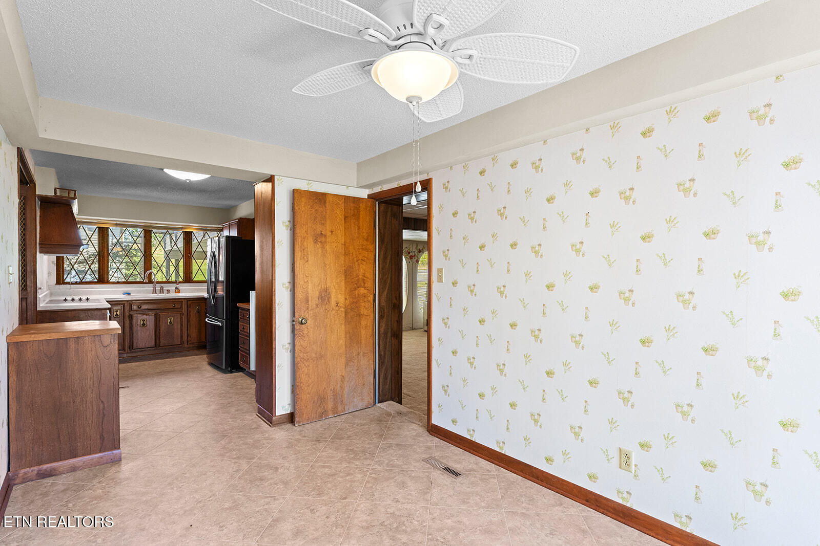 4827 Riversedge Road Louisville, TN 37777 - Photo 29 of 60 Dining Area