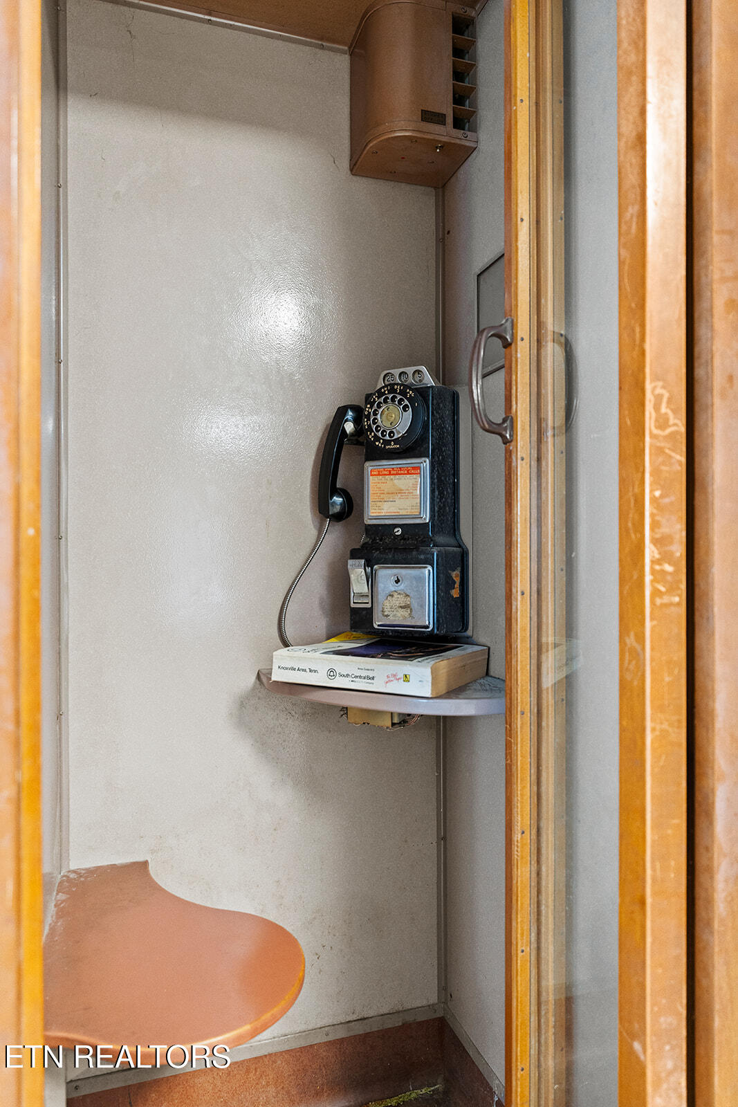 4827 Riversedge Road Louisville, TN 37777 - Photo 33 of 60 Phonebooth in Den
