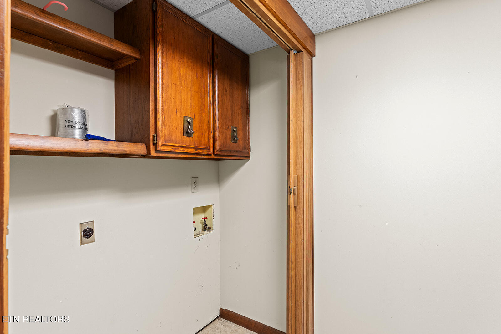 4827 Riversedge Road Louisville, TN 37777 - Photo 34 of 60 Laundry