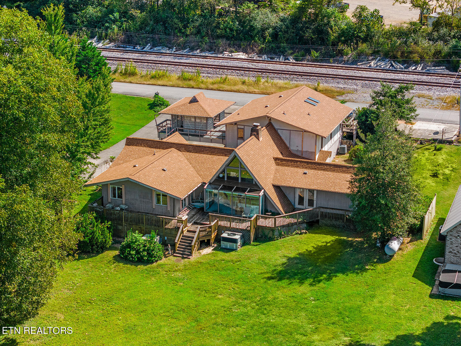 4827 Riversedge Road Louisville, TN 37777 - Photo 52 of 60 Back of House
