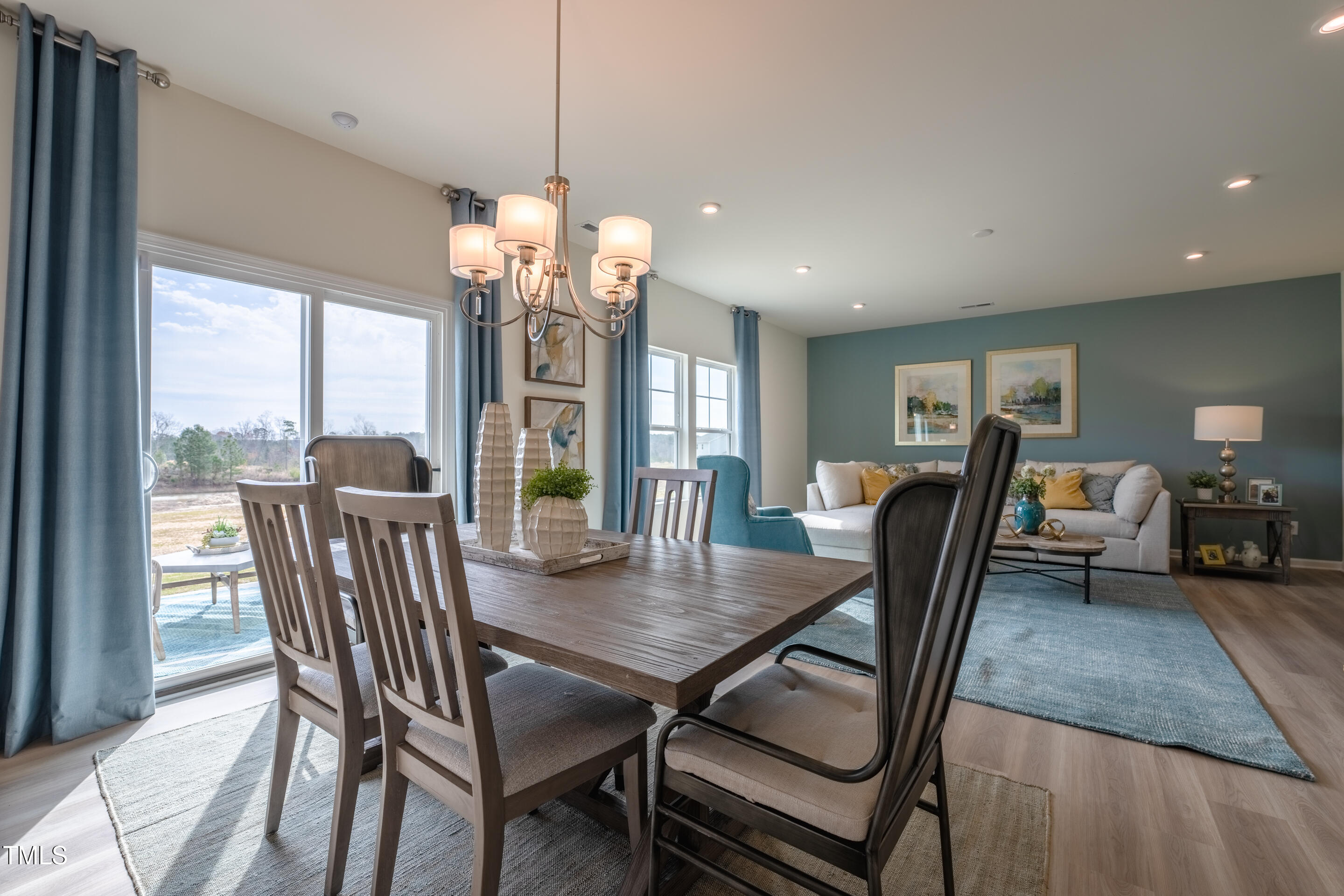 140 Enfield Drive Carthage, NC 28327 - Photo 9 of 53 010_King_Dining Area