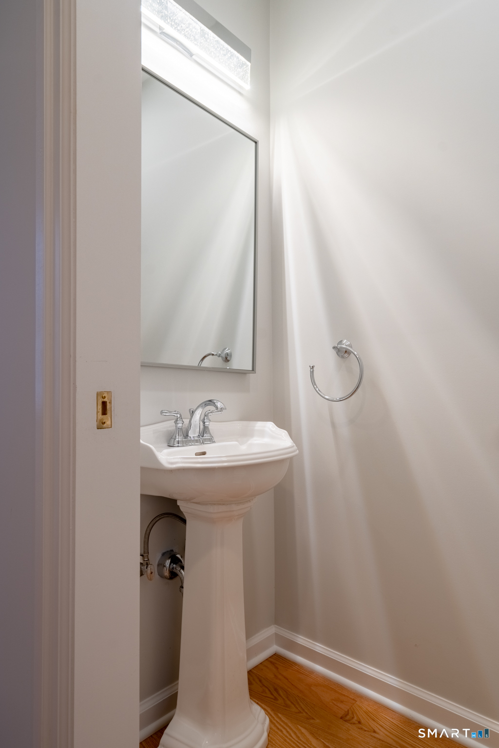 1005 Smith Ridge Road New Canaan, CT 06840 - Photo 19 of 32 Gallery Image 19
