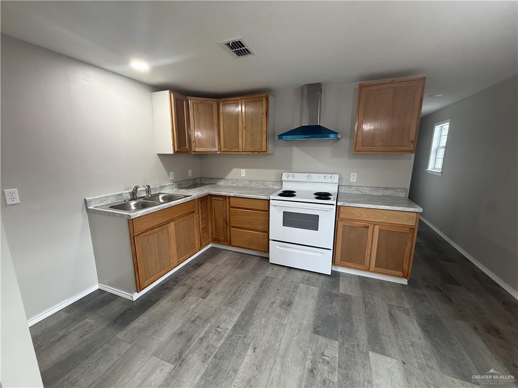 1521 Thompson Road Mission, TX 78573 - Photo 2 of 9