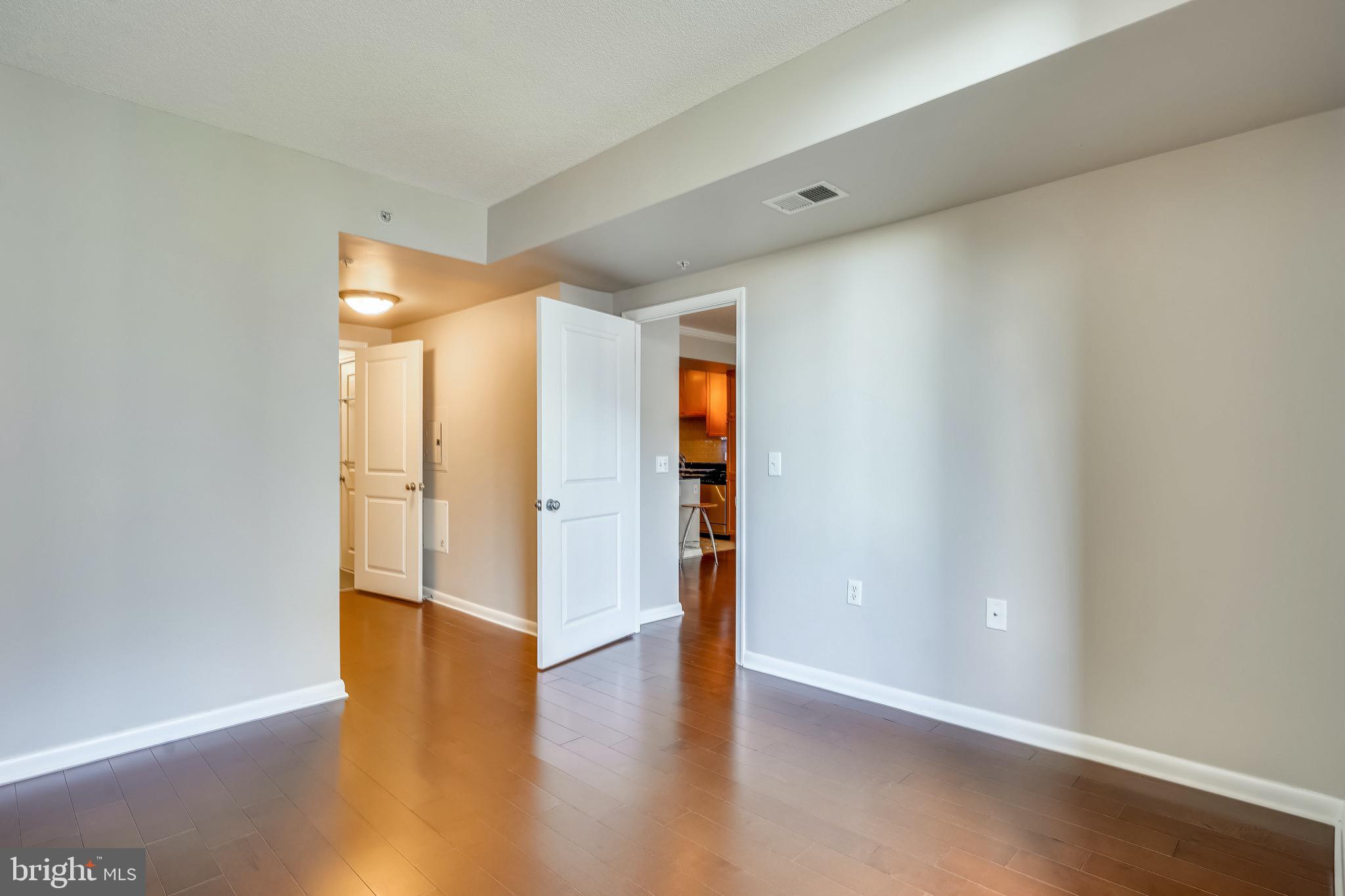 851 North Glebe Road, Unit 621 Arlington, VA 22203 - Photo 17 of 61 Gallery Image 17