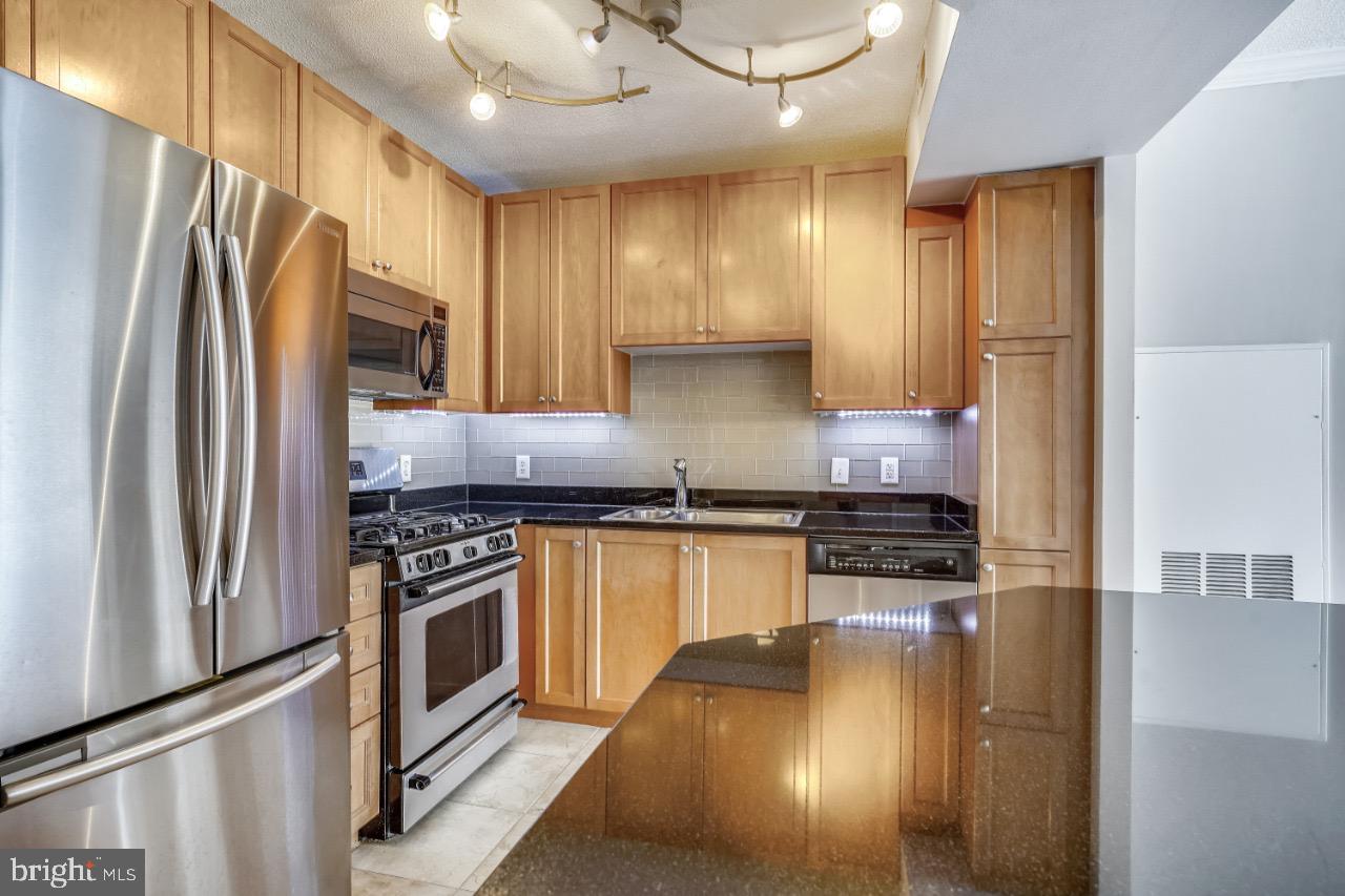 851 North Glebe Road, Unit 621 Arlington, VA 22203 - Photo 7 of 61 Gallery Image 7
