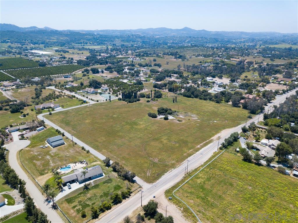 14 Fruitvale Road Valley Center, CA 92082 - Photo 4 of 9