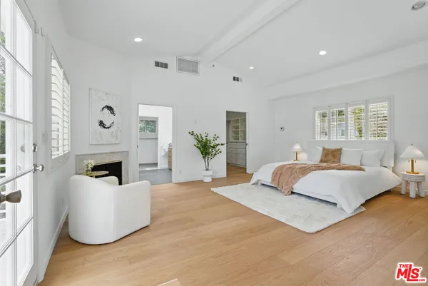 $11,500 | 5220 Melvin Avenue, Tarzana, CA 91356