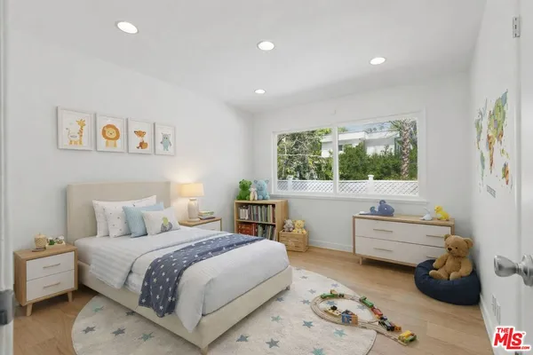 $11,500 | 5220 Melvin Avenue, Tarzana, CA 91356