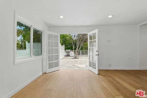 $11,500 | 5220 Melvin Avenue, Tarzana, CA 91356