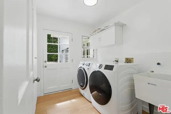 $11,500 | 5220 Melvin Avenue, Tarzana, CA 91356