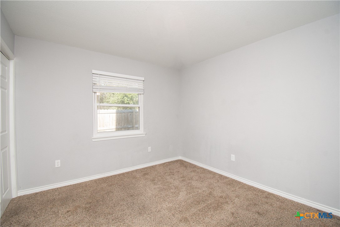 2610 San Jacinto Road Temple, TX 76502 - Photo 20 of 24 an empty room with a window