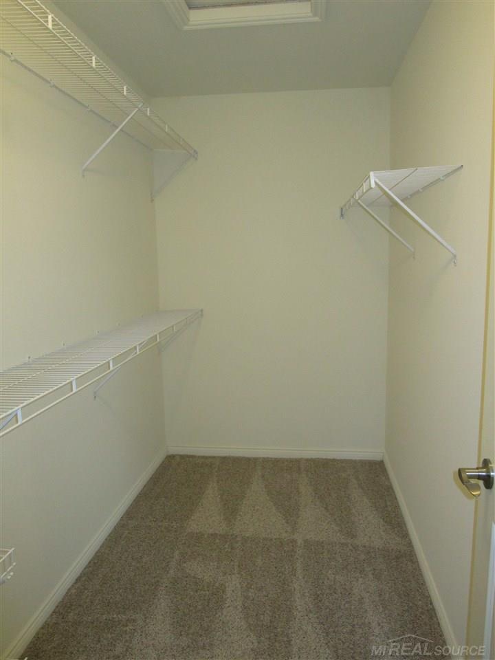 47392 Mariners New Baltimore, MI 48051 - Photo 13 of 14