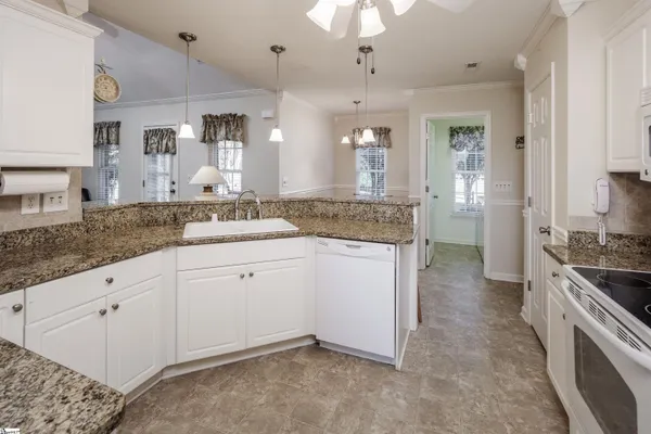 $1,125,000 | 192 Walker Point, Seneca, SC 29672